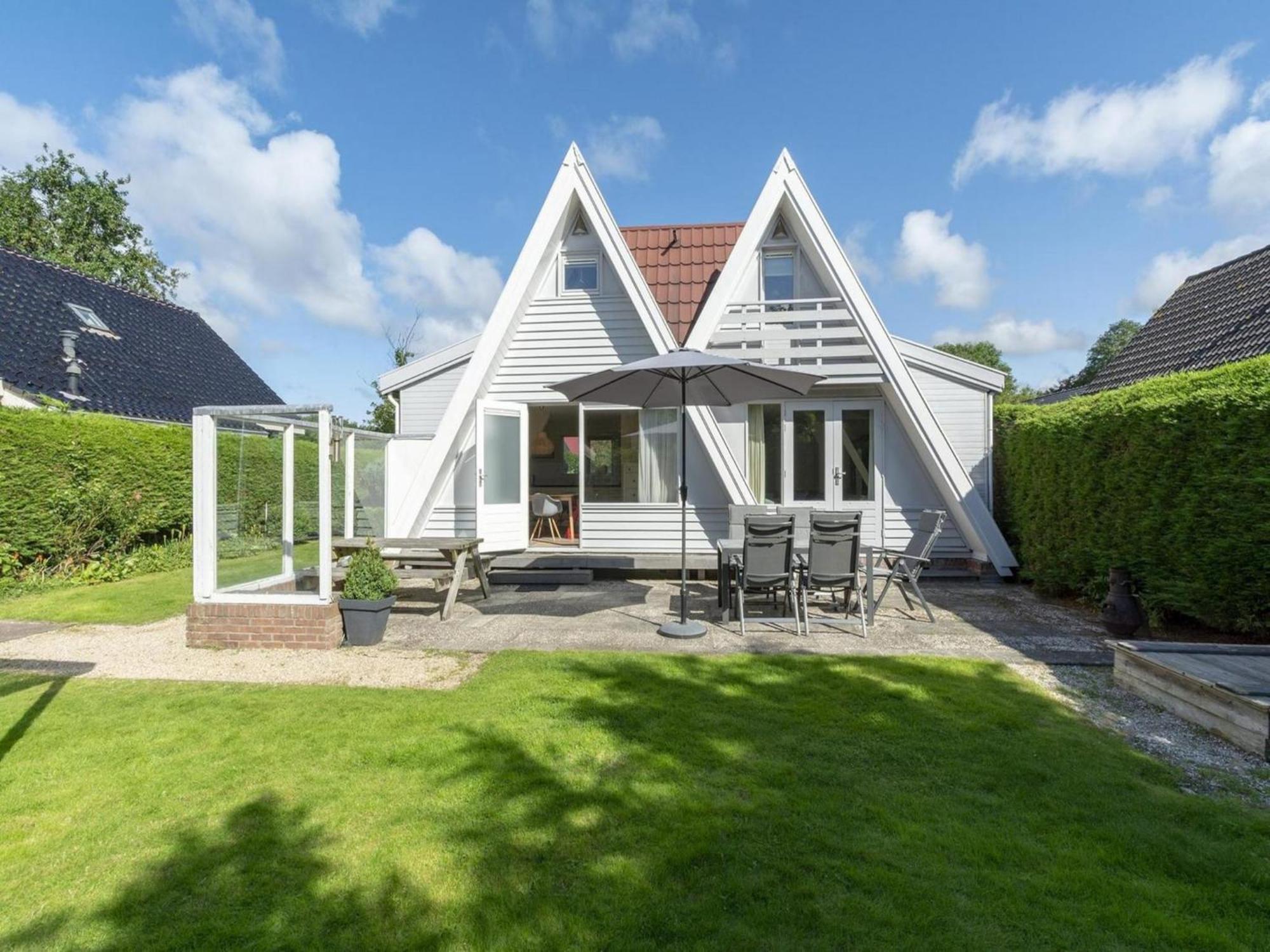 Cozy Holiday Home With Garden Sint Maartensvlotbrug ภายนอก รูปภาพ